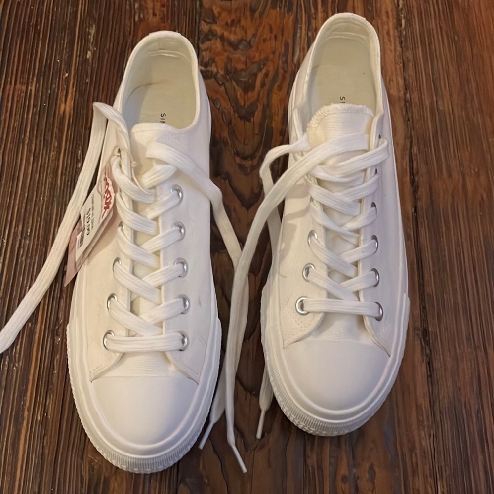 NWT white sneakers